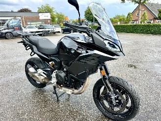 BMW F 900 R XR Triple Black 105pk - 2025 - 8885km - verwarmde handvatten - keyless - alarm - brembo -hoogte verstelling veer picture 3