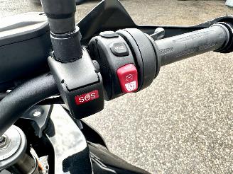 BMW F 900 R XR Triple Black 105pk - 2025 - 8885km - verwarmde handvatten - keyless - alarm - brembo -hoogte verstelling veer picture 45