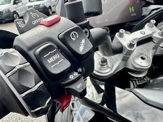 BMW F 900 R XR Triple Black 105pk - 2025 - 8885km - verwarmde handvatten - keyless - alarm - brembo -hoogte verstelling veer picture 44