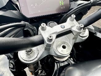 BMW F 900 R XR Triple Black 105pk - 2025 - 8885km - verwarmde handvatten - keyless - alarm - brembo -hoogte verstelling veer picture 46