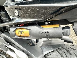 BMW F 900 R XR Triple Black 105pk - 2025 - 8885km - verwarmde handvatten - keyless - alarm - brembo -hoogte verstelling veer picture 12