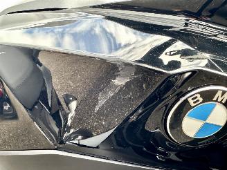 BMW F 900 R XR Triple Black 105pk - 2025 - 8885km - verwarmde handvatten - keyless - alarm - brembo -hoogte verstelling veer picture 18