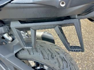BMW F 900 R XR Triple Black 105pk - 2025 - 8885km - verwarmde handvatten - keyless - alarm - brembo -hoogte verstelling veer picture 49