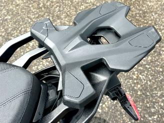 BMW F 900 R XR Triple Black 105pk - 2025 - 8885km - verwarmde handvatten - keyless - alarm - brembo -hoogte verstelling veer picture 51