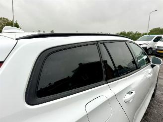 Volvo V-60 2.0 B3 Hybrid 8-traps aut Momentum - 49dkm nap - navi - camera - leer - stoel + stuurverw - CarPlay picture 101