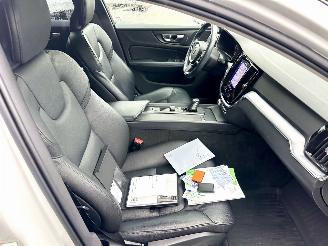Volvo V-60 2.0 B3 Hybrid 8-traps aut Momentum - 49dkm nap - navi - camera - leer - stoel + stuurverw - CarPlay picture 64