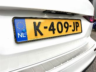 Volvo V-60 2.0 B3 Hybrid 8-traps aut Momentum - 49dkm nap - navi - camera - leer - stoel + stuurverw - CarPlay picture 99