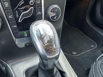 Volvo V-40 1.6 T4 179pk automaat Summum - xenon - navi - camera - keyless - front + line + side assist picture 49