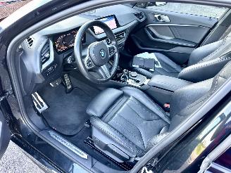 BMW 1-serie M135i xDrive 306pk aut + f1 High Exe M-Sport Performance - pano - nap - hud - harman/kardon - keyless - kuipstoelen picture 20