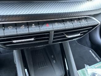 Skoda Octavia 1.5 TSI MHEV Aut + f1 Sportline - nap - 1e eig - navi - camera - inkl trekh - stuurverw - front + line + side assist picture 41