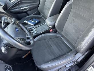 Ford Kuga 1.5 EcoB Turbo 150pk 6-bak ST-Line - nap - navi - xenon - park assist - leer + alcantara - zwarte hemel - keyless picture 51