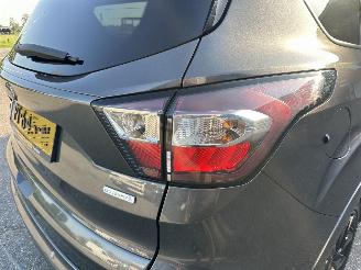 Ford Kuga 1.5 EcoB Turbo 150pk 6-bak ST-Line - nap - navi - xenon - park assist - leer + alcantara - zwarte hemel - keyless picture 79