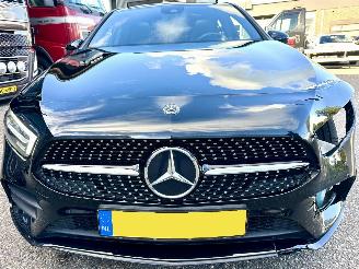 Mercedes A-klasse 250e aut + f1 AMG Bus Sol Limited - nap - pano - 1e eig - widescreen - sfeerverl - cam - front + line assist - keyless picture 93