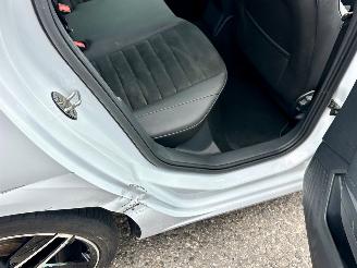 Seat Ibiza 1.0 TSI 95pk FR 5drs - pano - beats - camera - keyless entry + start - front assist - navi - pdc v+a picture 59