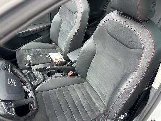Seat Ibiza 1.0 TSI 95pk FR 5drs - pano - beats - camera - keyless entry + start - front assist - navi - pdc v+a picture 20