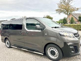 Opel Vivaro E combi 75kWh 136pk aut 9pers lang - nap - pano - 1e eig - leer - airco - cruise picture 3