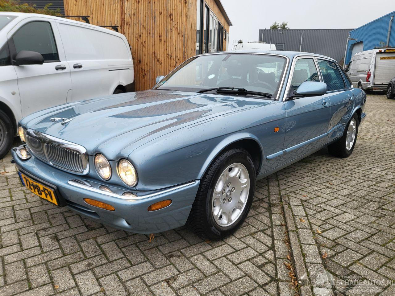 Jaguar Xj-8 4.0 SOVEREIGN N.A.P rijdbaar top jongtimer