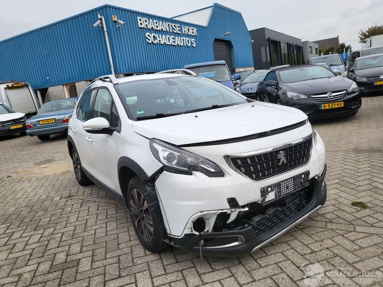 Peugeot 2008 AUTOMAAT Peugeot 2008 1.2 PureTech Allure 69000KM  RIJDBAAR