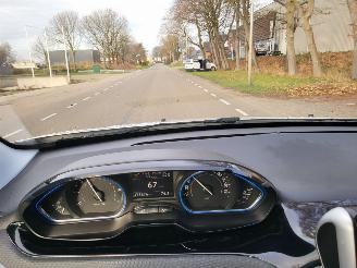 Peugeot 2008 AUTOMAAT  1.6 VTi  Allure leer,pann,navi, rijdbaar picture 3