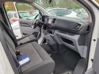 Peugeot Expert e-Expert 100 kW 9 persoons met panoramadak rijdbaar picture 9