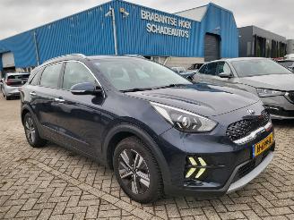 Kia Niro Niro 1.6 GDi Hybrid DynamicLine 1e eigenaar rijdbaar picture 1