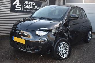 damaged passenger cars Fiat 500E 42Kwh 118Pk *Navi/Clima 2024/5