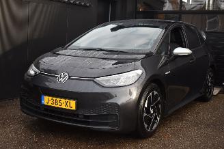 uszkodzony samochody osobowe Volkswagen ID.3 58Kwh First 204Pk 3FASE *Navi/Clima/Stoelverwarming 2020/10