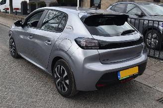 Peugeot 208 1.2 Hybrid 101Pk e-DCS6 Style *Navi/Clima picture 4