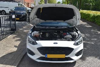 Ford Focus 1.0 Ecoboost 155Pk Hybrid ST Line *Navi/Clima/Camera/Stoelverwarming picture 16