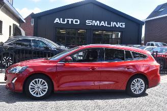 Schadeauto Ford Focus 1.0 Ecoboost Titanium X Business 125Pk *Navi/Clima/Camera 2020/9