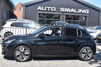 Schadeauto Peugeot e-208 50Kwh EV GT 136Pk SOH 88% *Navi/Clima/Camera/Panorama 2020/10