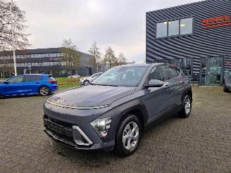 krockskadad bil auto Hyundai Kona BENZINE / NAVI / CAMERA 2024/4