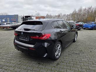 BMW 1-serie 116i M-SPORT AUTOMAAT  / PANO / 33 DKM picture 12
