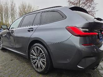 BMW 2500...3.3 330e HYBR /M-SPORT / HARM KARDON / HEAD UPP picture 10