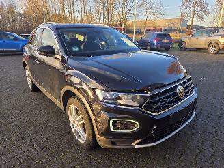 Volkswagen T-Roc 1.5-110kw / AUTOM / NAVI / CAMERA / STOELVERW picture 3