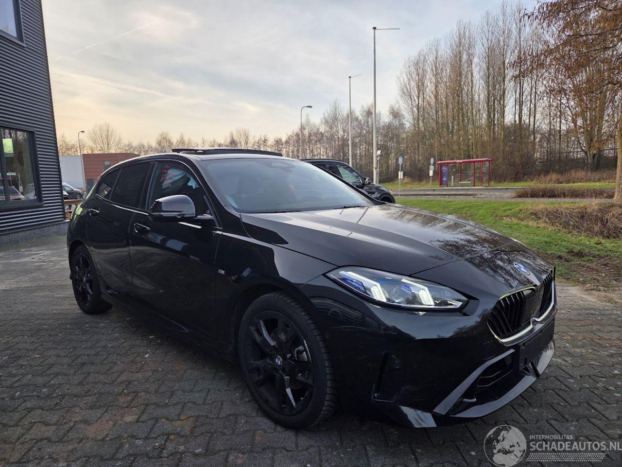 BMW 1-serie M-SPORT /AUTOM / PANO / HEAD UPP