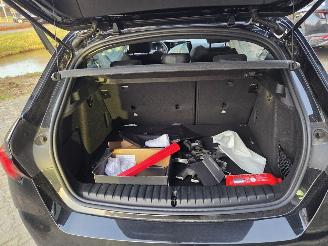 BMW 1-serie M-SPORT /AUTOM / PANO / HEAD UPP picture 18