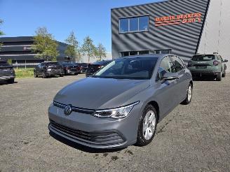 Schadeauto Volkswagen Golf Apple carplay / Stuur&stoelverw / Adaptive cr contr /Dig Cockpit 2023/12