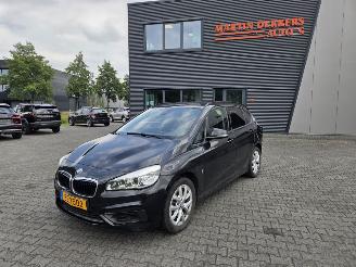 skadebil auto BMW 2-serie 225e iPerformance xDrive / 64 dkm 2017/4
