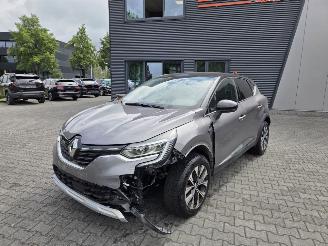 uszkodzony samochody osobowe Renault Captur TECHNO 67KW / CAMERA / NAVI 2023/4