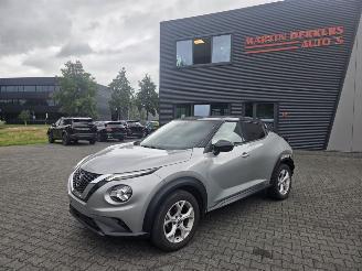 krockskadad bil auto Nissan Juke AUTOMAAT / TWO TONE 2021/3