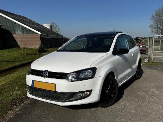krockskadad bil auto Volkswagen Polo 1.2 12V BlueMotion Trendline 2011/6