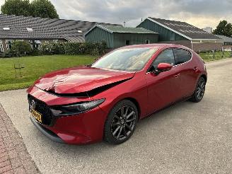 Schadeauto Mazda 3 2.0 SkyActiv-G Luxery | RHD | HUD | CAMERA | ACC 2019/5