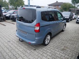 Ford Tourneo Courier TITANIUM picture 3