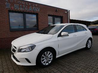uszkodzony samochody osobowe Mercedes A-klasse A 180 CDI / d BlueEfficiency 2016/2