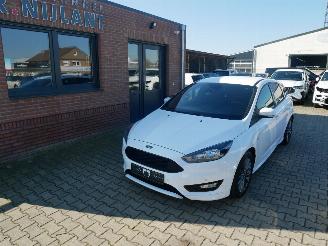 Tweedehands auto Ford Focus ST LINE 2017/3