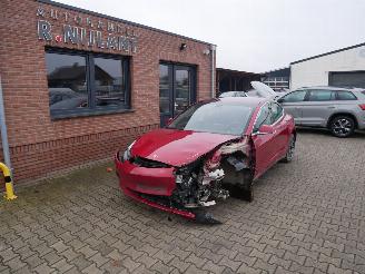 Vaurioauto  passenger cars Tesla Model 3 LONG RANGE DUAL AWD 2019/3