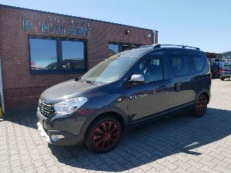 Schadeauto Dacia Dokker STEPWAY CELEBRATION 2018/10