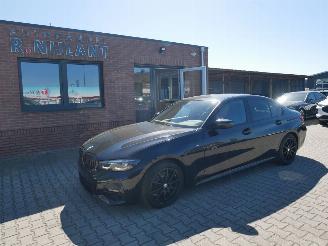 damaged passenger cars BMW 3-serie 320 D M-SPORT ALCANTARA 2022/3