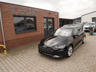 krockskadad bil auto Audi A3 S-LINE VIRTUAL COCKPIT ACC LEER LED 2025/10